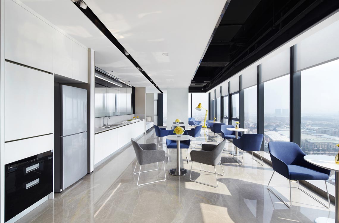 簡潔明快的簡約主義型辦公室裝修設(shè)計(jì)需技巧